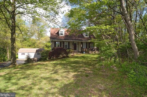 8 Buck Run, Swartzville, PA 17569-9003