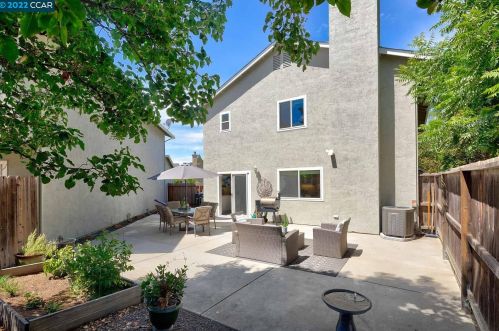 2167 Alexander Way, Pleasanton CA  94588-8313 exterior