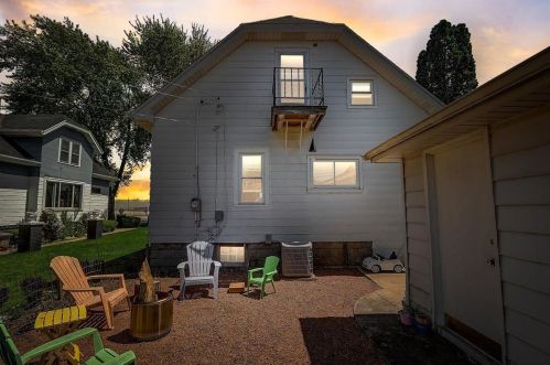 5006 Beloit Rd, Milwaukee WI 53214-5332 exterior