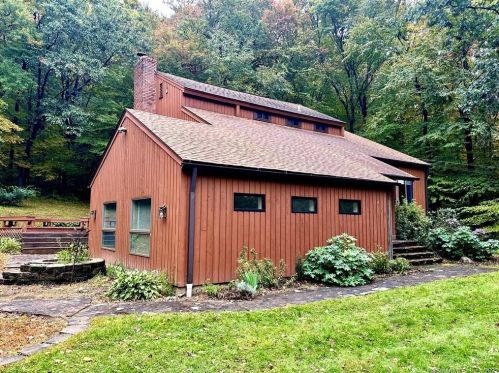 495 Carter Rd, Plymouth, CT 06782-2719