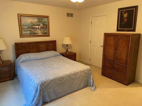 8116 Palomino Dr, Bridgeville PA  15017-1157 exterior