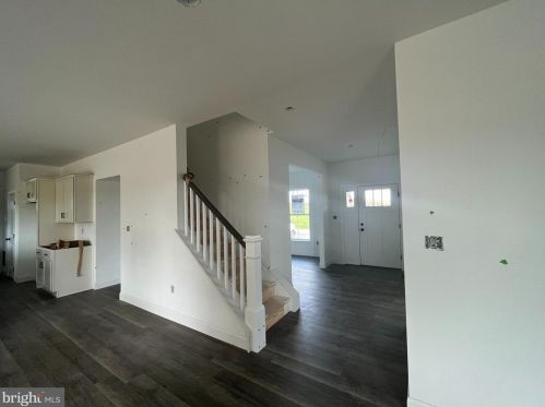 9518 Newtown Rd, Breinigsville PA  18031-1806 exterior