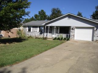 56 Crystal Dr, Russellville, AR 72802-2252