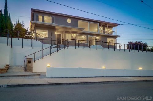 1268 Willow St, San Diego, CA 92106-2558