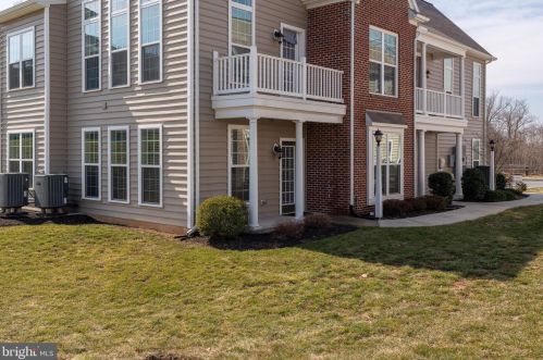 740 Whitetail Dr, Hummelstown, PA 17036-7207