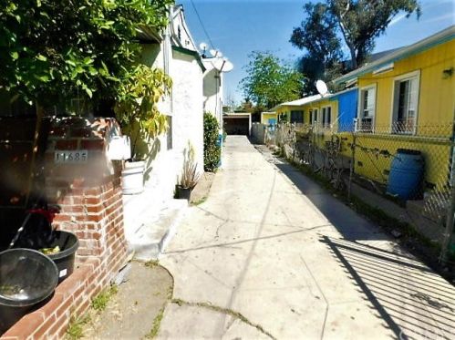 11685 Oxnard St, North Hollywood, CA 91606-4821