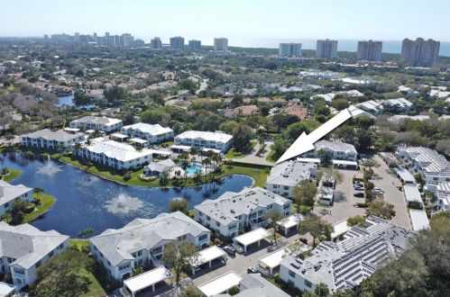 850 Tanbark Dr, Naples FL  34108-8579 exterior
