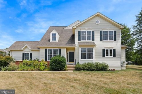 15843 Fourmile Creek Ct, Haymarket VA  20169-5427 exterior