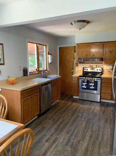 110 Lakeview Ave, West Islip, NY 11795-4130