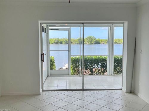 1025 Mainsail Dr, Naples FL  34114-8898 exterior