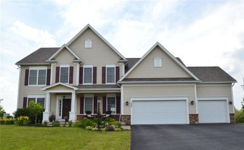 333 Franlee Ln, Victor, NY 14564-1158