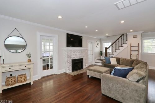 210 Mountainview Ave, Scotch Plains NJ  07076-1418 exterior
