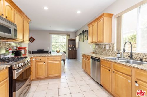 23721 Stagecoach Way, Santa Clarita CA  91354-0722 exterior