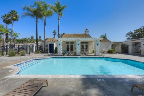 2169 Fiori Dr, Vista CA  92084-7737 exterior