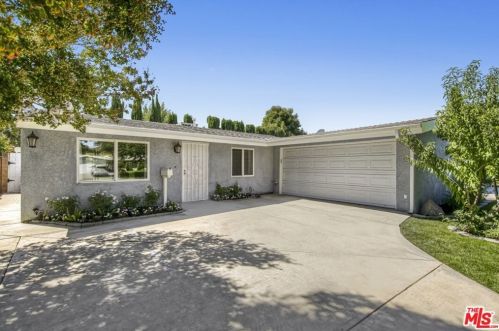 19014 Stillmore St, Santa Clarita, CA 91351-3338