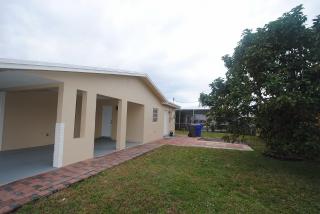 310 72nd Way, Hollywood FL  33024-7269 exterior