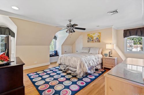 898 North St, White Plains NY  10605-4436 exterior