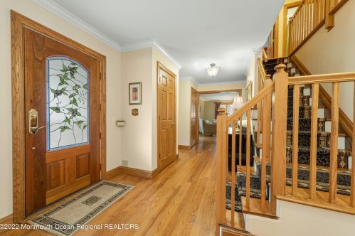 10 Polly Way, Middletown, NJ 07748-3189