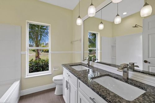 2291 Oakes Blvd, Naples FL  34119-1371 exterior