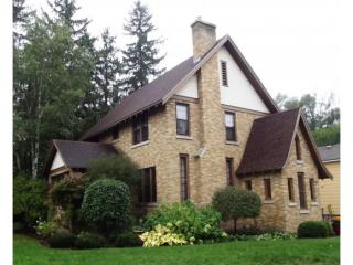 400 Lake St, Waupaca, WI 54981-1845