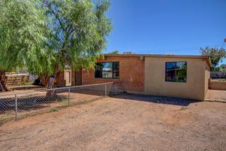 226 Elvado Rd, Tucson, AZ 85756-7522