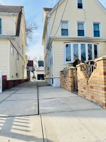 115-30 198th St, Jamaica, NY 11412-2118