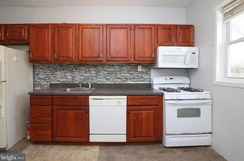 1581 Louis St, Camden NJ  08104-3546 exterior