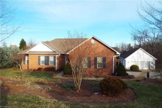 128 Kaylan Ln, Thomasville, NC 27360-9339