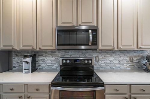 6001 Sun Ray Dr, Denton TX  76208-6823 exterior