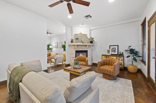 302 Deepwood Dr, Georgetown TX 78628-8305 exterior