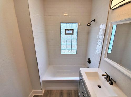 215 Vienna Ave, Milwaukee WI 53212-4102 exterior