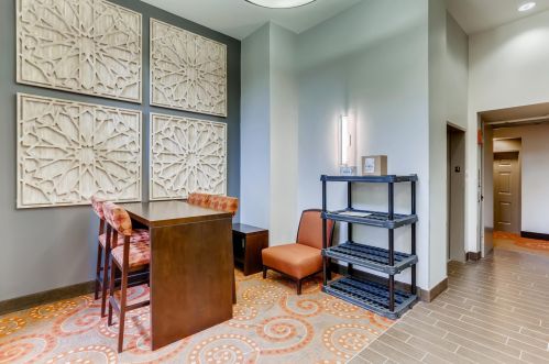 675 1st St, Minneapolis MN  55401-1238 exterior