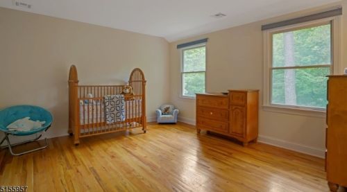 8 Forest View Dr, Martinsville NJ  08836-2039 exterior