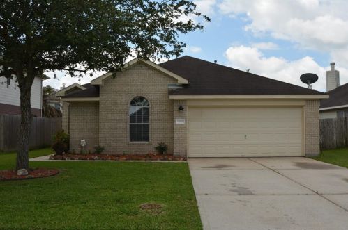 7909 Leaning Oak Dr, Texas City, TX 77591-9287