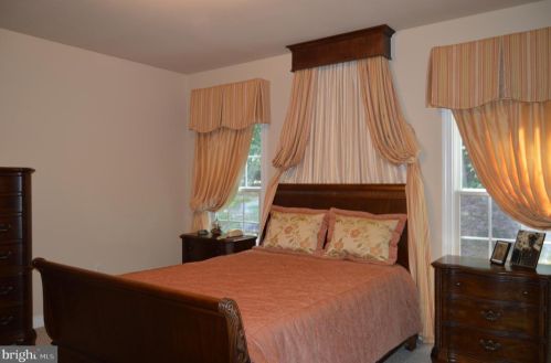 113 Lacy Ln, Bowling Green VA  22427-9310 exterior