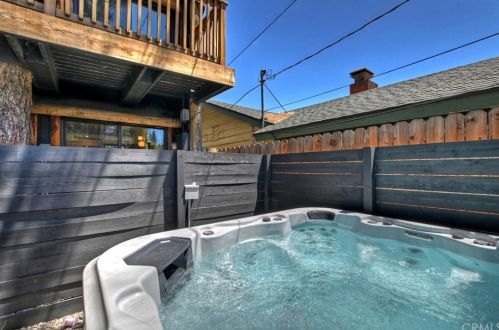 1125 Big Bear Blvd, Big Bear City CA  92314-9277 exterior