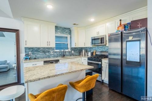 69 13 St, Newark NJ 07107-1108 exterior