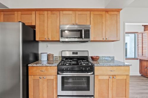 3653 El Caminito, Glendale CA 91214-1716 exterior