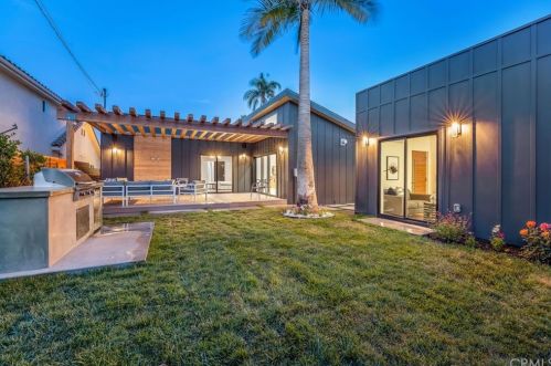 4709 Norwich Ave, Van Nuys CA  91403-2017 exterior