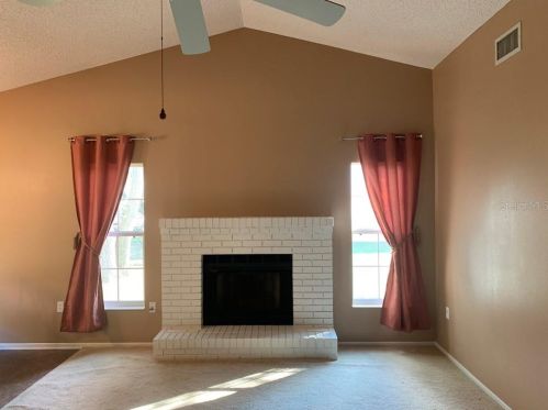 328 Sand Pine Trl, Winter Haven, FL 33880-1133