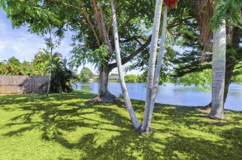 21210 Escondido Way, Boca Raton FL  33433-2521 exterior