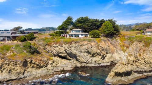 14240 Headlands Point Way, Mendocino CA  95460-9612 exterior