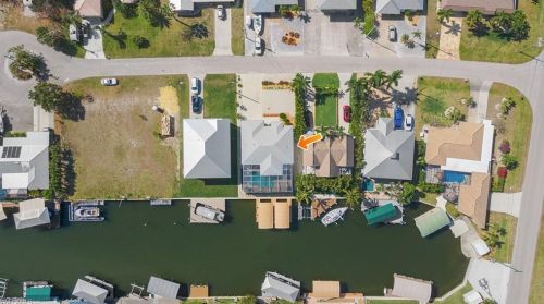 3592 Ruby Ave, Saint James City FL  33956-2208 exterior