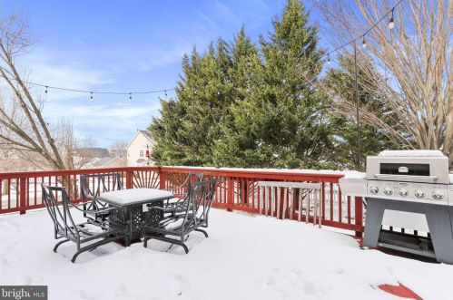 252 Prospect Hill Blvd, Charles Town WV  25414-5082 exterior