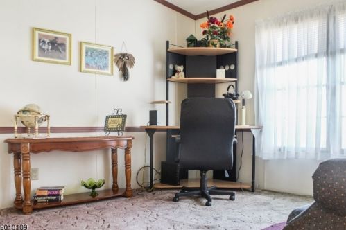 7 Dawn Dr, Belvidere NJ  07823-2844 exterior