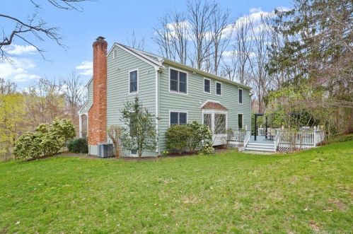111 Little Brook Rd, New Canaan CT  06840-4917 exterior
