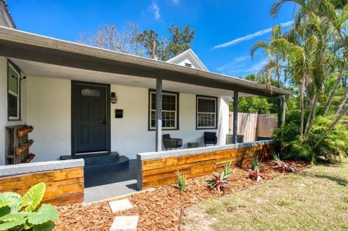 1317 30th Ave, Saint Petersburg, FL 33704-1932