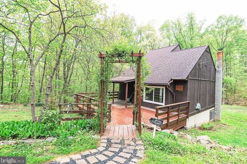507 Huckleberry Dr, Gerrardstown, WV 25420-3001