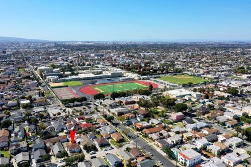 1477 Lemon Ave, Long Beach CA  90813-2158 exterior