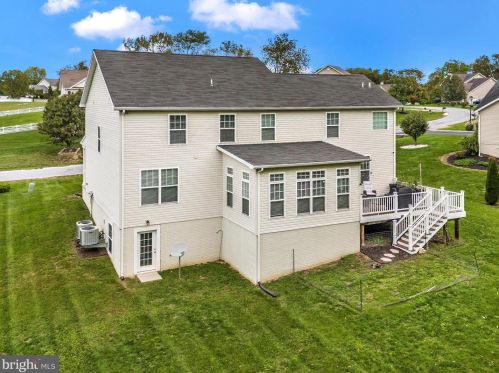 788 Rivanna Run, Falling Waters WV  25419-4293 exterior